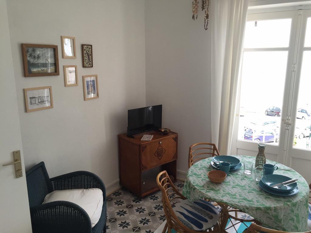 L'Arriere Cour Apartment Cancale Luaran gambar
